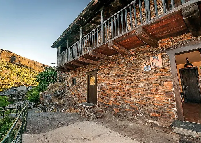 Casa Do Concello بيت للعطل Arnado