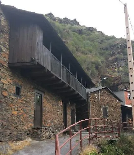 بيت للعطل Casa Do Concello